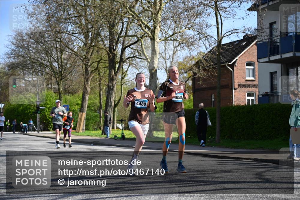 12.04.2026 - 45. Internationalen Wilhelmsburger Insellauf J. Mangold http://msf.ph/oto/9467140 12.04.2026 11:04:16 Ziel 3027, 3015, 5533, 2664, 5792, 4059, 4489, 4686, 3615, 2211, 3978, 4484, 4486, 3678, 2204, 5570, 3679, 3064, 2225 meine-sportfotos.de