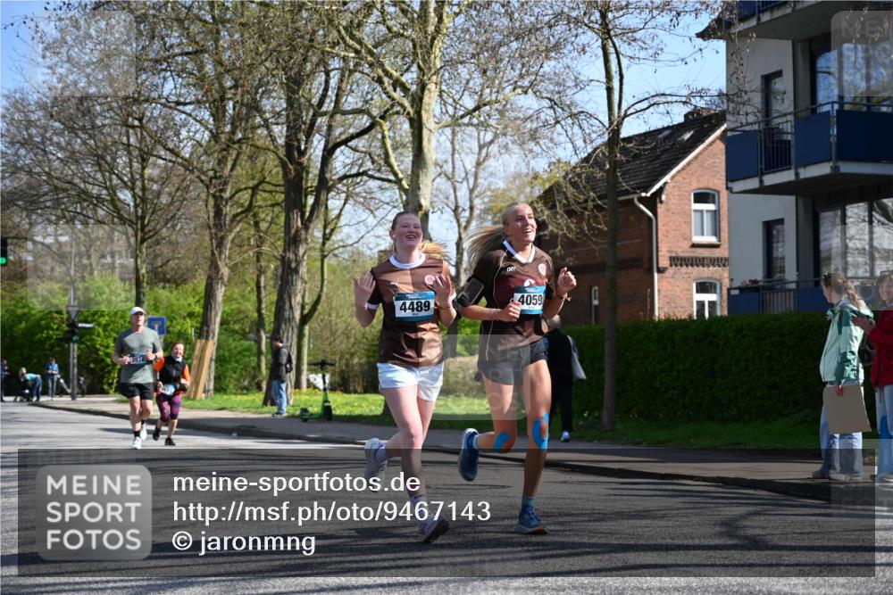 12.04.2026 - 45. Internationalen Wilhelmsburger Insellauf J. Mangold http://msf.ph/oto/9467143 12.04.2026 11:04:16 Ziel 3027, 3015, 5533, 2664, 5792, 4059, 4489, 4686, 3615, 2211, 3978, 4484, 4486, 3678, 2204, 5570, 3679, 3064, 2225 meine-sportfotos.de