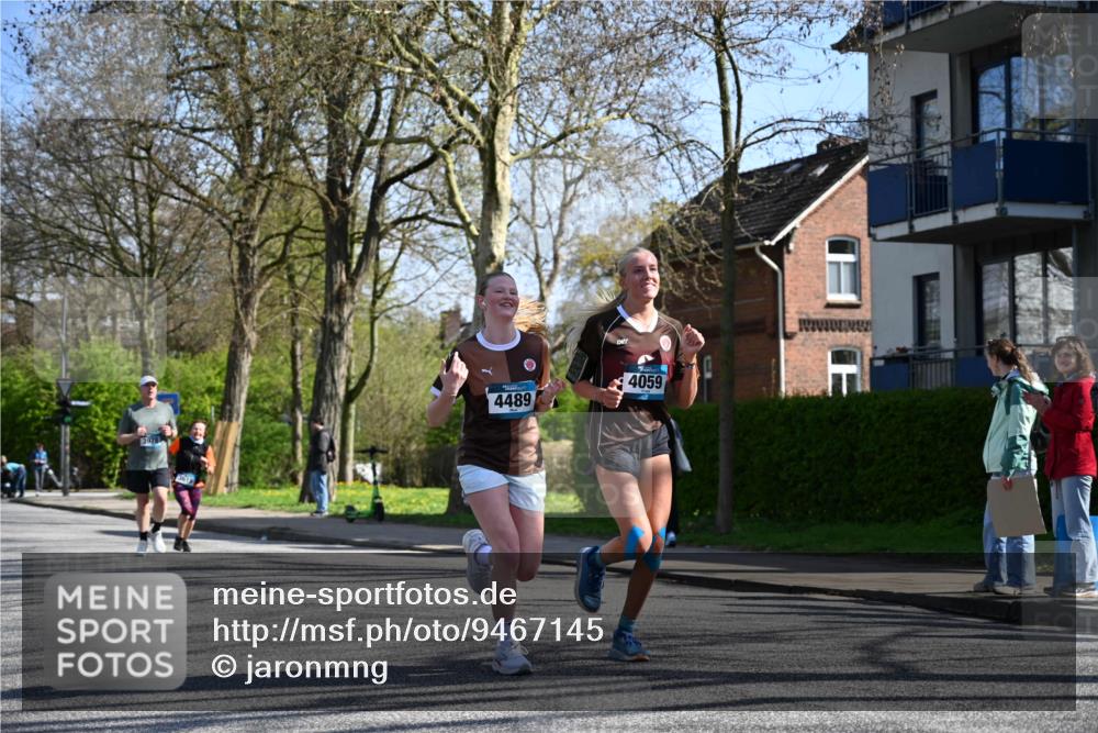 12.04.2026 - 45. Internationalen Wilhelmsburger Insellauf J. Mangold http://msf.ph/oto/9467145 12.04.2026 11:04:16 Ziel 3027, 3015, 5533, 2664, 5792, 4059, 4489, 4686, 3615, 2211, 3978, 4484, 4486, 3678, 2204, 5570, 3679, 3064, 2225 meine-sportfotos.de