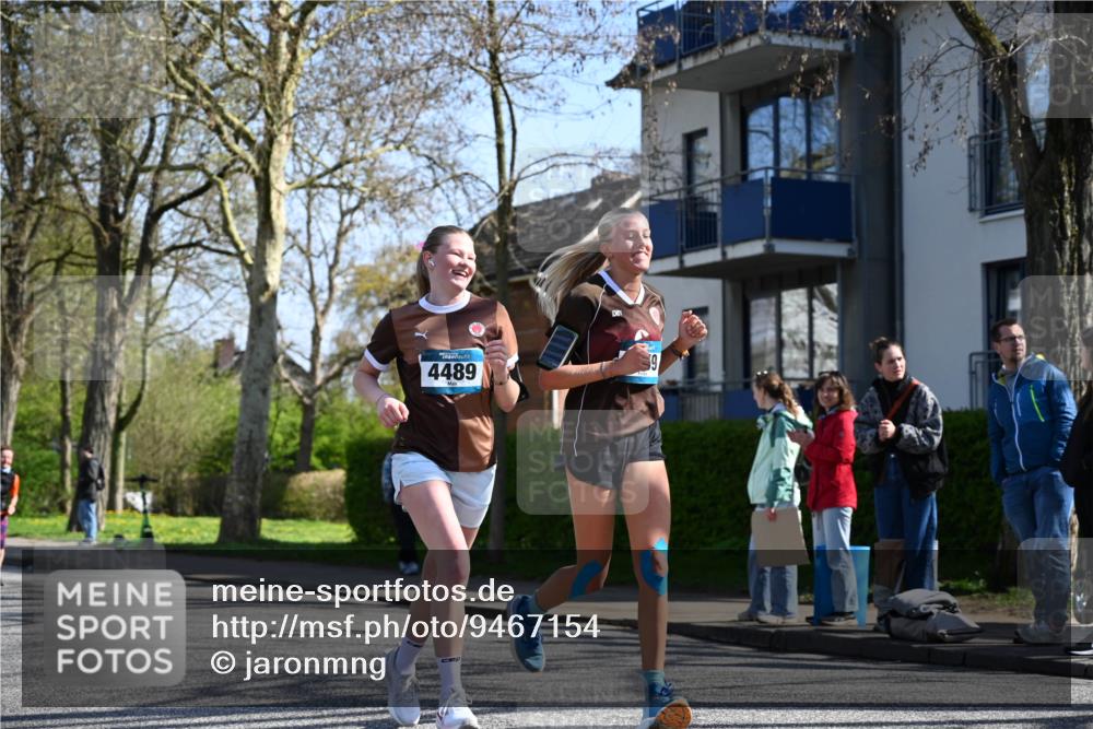12.04.2026 - 45. Internationalen Wilhelmsburger Insellauf J. Mangold http://msf.ph/oto/9467154 12.04.2026 11:04:17 Ziel 3027, 3015, 5533, 2664, 5792, 4059, 4489, 4686, 3615, 2211, 3978, 4484, 4486, 3678, 2204, 5570, 2204, 5570, 3679, 3064, 2225 meine-sportfotos.de