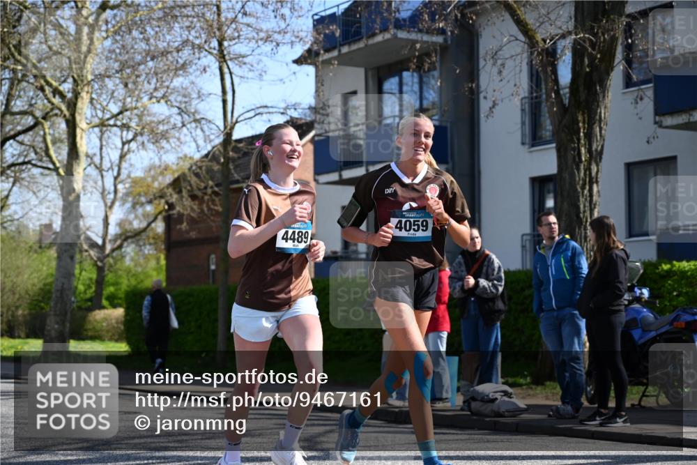 12.04.2026 - 45. Internationalen Wilhelmsburger Insellauf J. Mangold http://msf.ph/oto/9467161 12.04.2026 11:04:17 Ziel 3027, 3015, 5533, 2664, 5792, 4059, 4489, 4686, 3615, 2211, 3978, 4484, 4486, 3678, 2204, 5570, 2204, 5570, 3679, 3064, 2225 meine-sportfotos.de