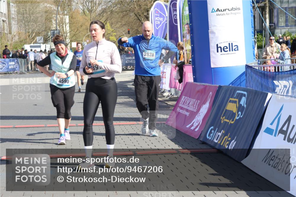 12.04.2026 - 45. Internationalen Wilhelmsburger Insellauf Strokosch-Dieckow http://msf.ph/oto/9467206 12.04.2026 11:17:11 Ziel 3891, 4590, 2828 meine-sportfotos.de