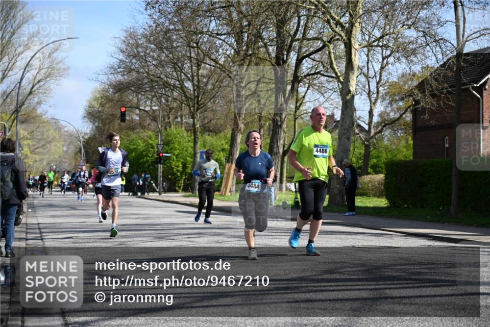 12.04.2026 - 45. Internationalen Wilhelmsburger Insellauf J. Mangold http://msf.ph/oto/9467210 12.04.2026 11:04:33 Ziel 4686, 3615, 2211, 3978, 4484, 4486, 3678, 2204, 5570, 3679, 3064, 3064, 2225, 2203, 2415, 3130, 4286, 4516, 5043, 2730, 2193, 4440, 4870 meine-sportfotos.de