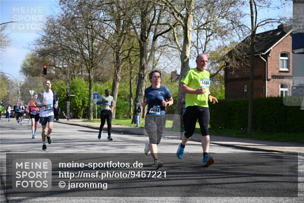 12.04.2026 - 45. Internationalen Wilhelmsburger Insellauf J. Mangold http://msf.ph/oto/9467221 12.04.2026 11:04:34 Ziel 3615, 2211, 3978, 4484, 4486, 3678, 2204, 5570, 3679, 3064, 2225, 2203, 2415, 2203, 2415, 3130, 4286, 4516, 5043, 2730, 2193, 4440, 4870, 2530 meine-sportfotos.de