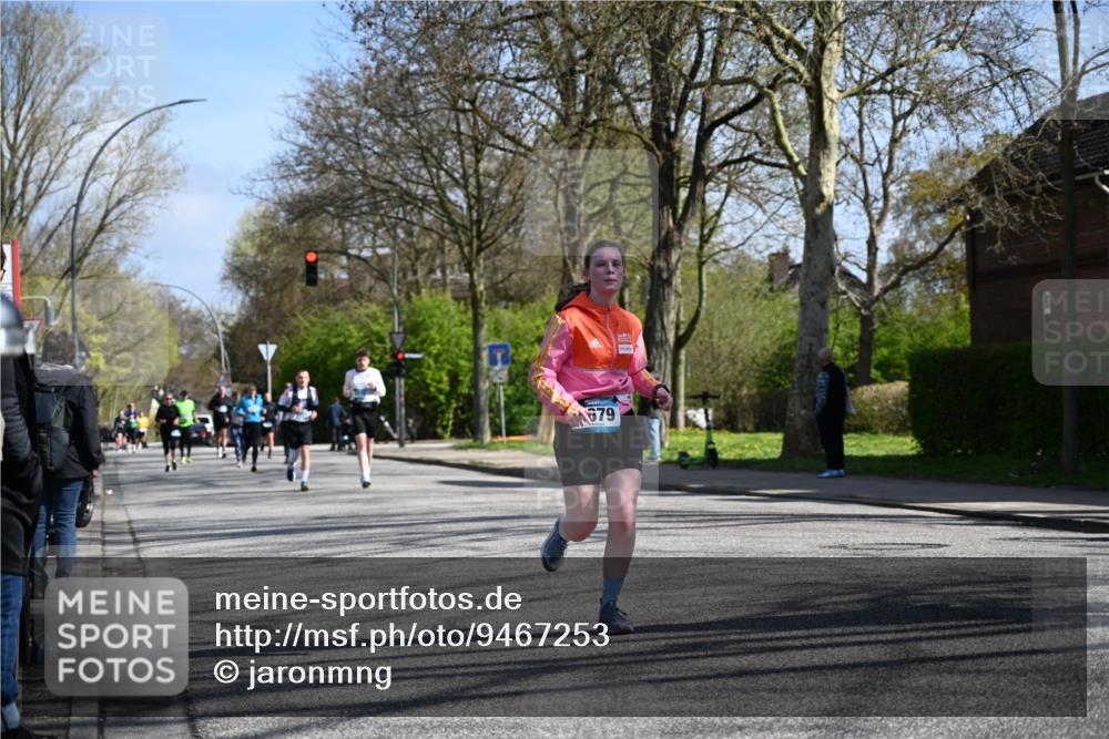 12.04.2026 - 45. Internationalen Wilhelmsburger Insellauf J. Mangold http://msf.ph/oto/9467253 12.04.2026 11:04:39 Ziel 3615, 2211, 3978, 4484, 4486, 3678, 2204, 5570, 3679, 3064, 2225, 2203, 2415, 3130, 4286, 4516, 5043, 4516, 5043, 2730, 2193, 4440, 4870, 2530, 3743, 5748, 4464 meine-sportfotos.de
