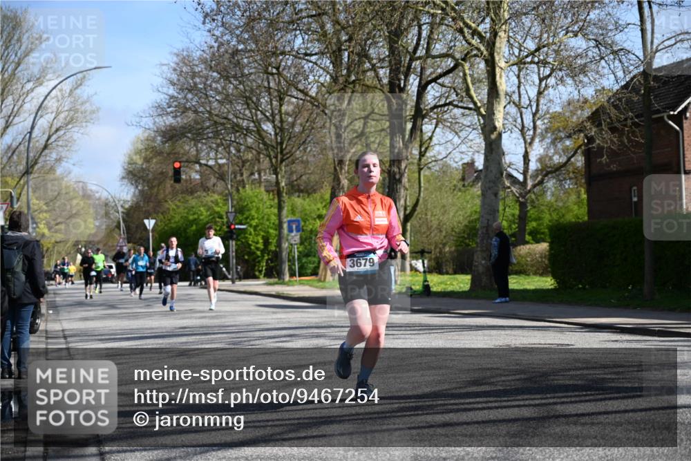 12.04.2026 - 45. Internationalen Wilhelmsburger Insellauf J. Mangold http://msf.ph/oto/9467254 12.04.2026 11:04:39 Ziel 3615, 2211, 3978, 4484, 4486, 3678, 2204, 5570, 3679, 3064, 2225, 2203, 2415, 3130, 4286, 4516, 5043, 4516, 5043, 2730, 2193, 4440, 4870, 2530, 3743, 5748, 4464 meine-sportfotos.de
