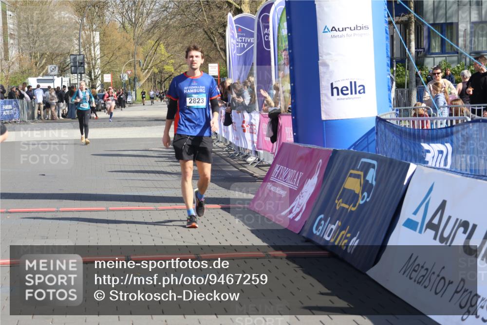 12.04.2026 - 45. Internationalen Wilhelmsburger Insellauf Strokosch-Dieckow http://msf.ph/oto/9467259 12.04.2026 11:17:18 Ziel 2823 meine-sportfotos.de