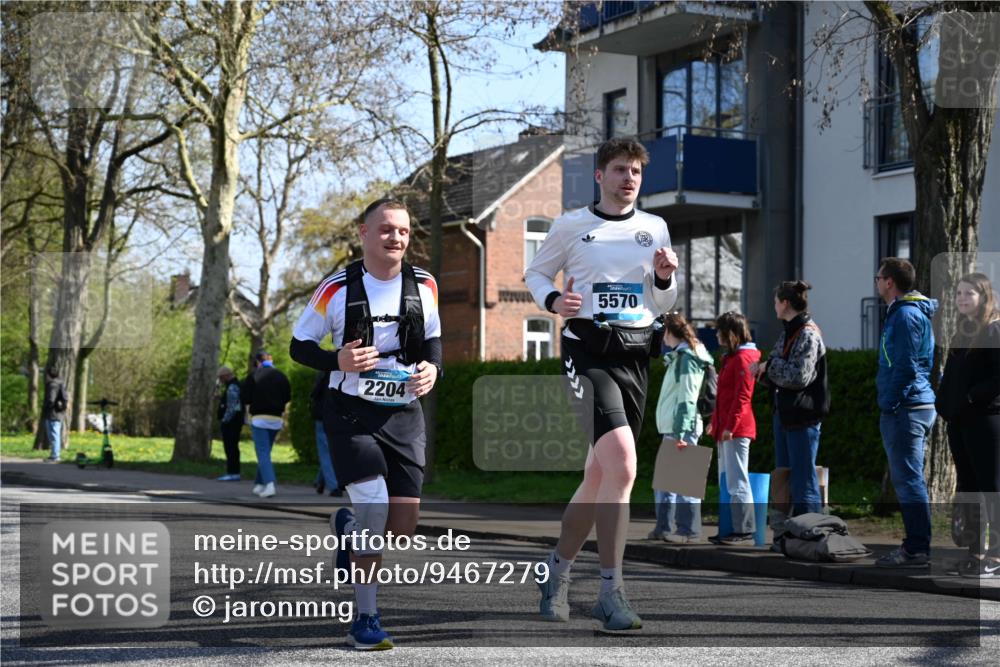 12.04.2026 - 45. Internationalen Wilhelmsburger Insellauf J. Mangold http://msf.ph/oto/9467279 12.04.2026 11:04:46 Ziel 3978, 4484, 4486, 3678, 2204, 5570, 3679, 3064, 2225, 2203, 2415, 2203, 2415, 3130, 4286, 4516, 5043, 2730, 2193, 4440, 4870, 2530, 2530, 3743, 5748, 4464, 5810 meine-sportfotos.de