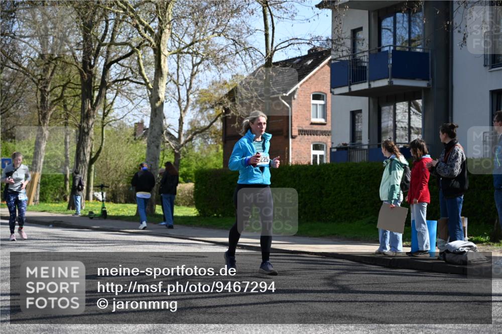 12.04.2026 - 45. Internationalen Wilhelmsburger Insellauf J. Mangold http://msf.ph/oto/9467294 12.04.2026 11:04:49 Ziel 4484, 4486, 3678, 2204, 5570, 3679, 3064, 2225, 2203, 2415, 3130, 3130, 4286, 4516, 5043, 2730, 2193, 4440, 4870, 2530, 3743, 5748, 4464, 5810, 3322 meine-sportfotos.de