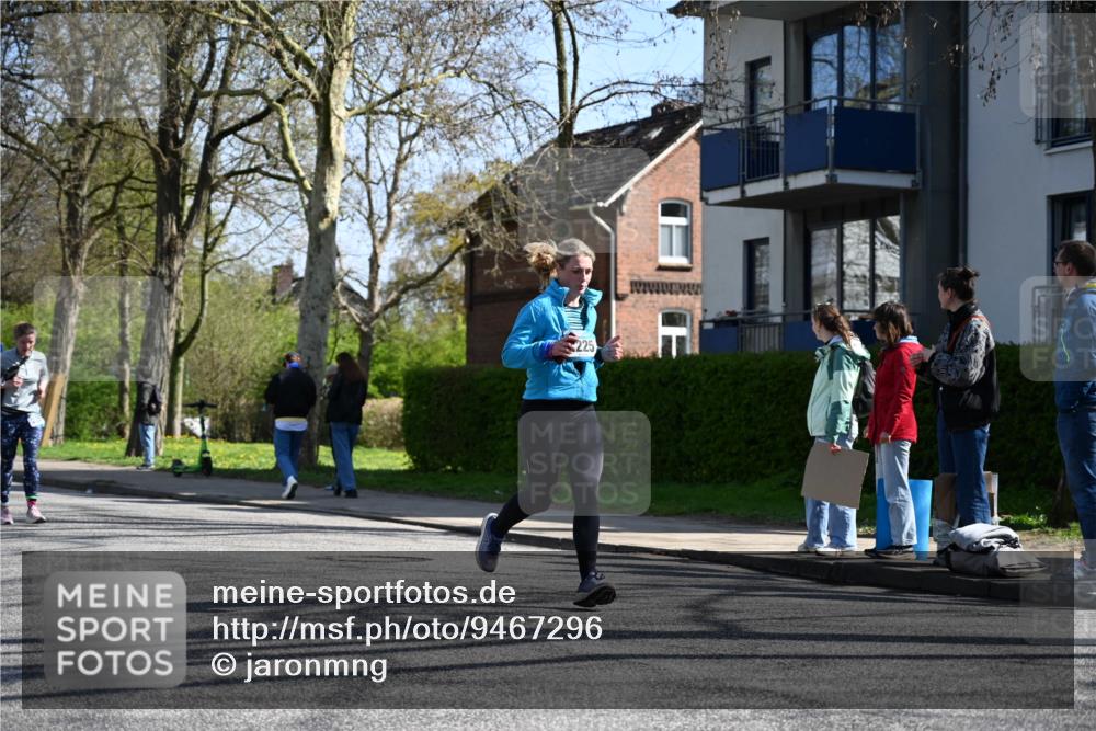 12.04.2026 - 45. Internationalen Wilhelmsburger Insellauf J. Mangold http://msf.ph/oto/9467296 12.04.2026 11:04:49 Ziel 4484, 4486, 3678, 2204, 5570, 3679, 3064, 2225, 2203, 2415, 3130, 3130, 4286, 4516, 5043, 2730, 2193, 4440, 4870, 2530, 3743, 5748, 4464, 5810, 3322 meine-sportfotos.de