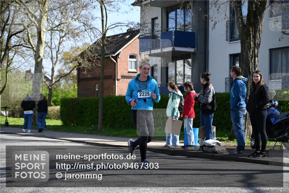 12.04.2026 - 45. Internationalen Wilhelmsburger Insellauf J. Mangold http://msf.ph/oto/9467303 12.04.2026 11:04:49 Ziel 4484, 4486, 3678, 2204, 5570, 3679, 3064, 2225, 2203, 2415, 3130, 3130, 4286, 4516, 5043, 2730, 2193, 4440, 4870, 2530, 3743, 5748, 4464, 5810, 3322 meine-sportfotos.de