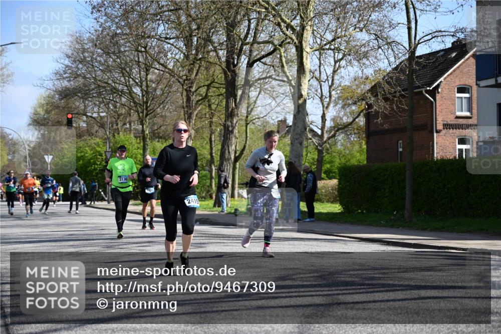 12.04.2026 - 45. Internationalen Wilhelmsburger Insellauf J. Mangold http://msf.ph/oto/9467309 12.04.2026 11:04:51 Ziel 3678, 2204, 5570, 3679, 3064, 2225, 2203, 2415, 3130, 4286, 4516, 5043, 4516, 5043, 2730, 2193, 4440, 4870, 2530, 3743, 5748, 4464, 5748, 4464, 5810, 3322, 3420 meine-sportfotos.de