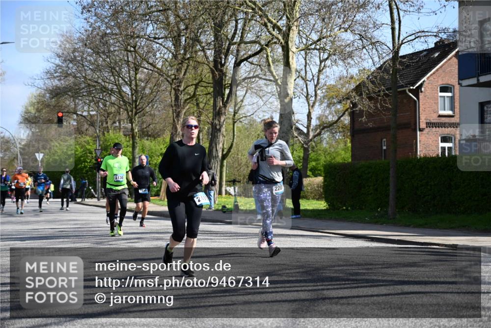 12.04.2026 - 45. Internationalen Wilhelmsburger Insellauf J. Mangold http://msf.ph/oto/9467314 12.04.2026 11:04:52 Ziel 2204, 5570, 3679, 3064, 2225, 2203, 2415, 3130, 4286, 4516, 5043, 2730, 2193, 4440, 4870, 2530, 3743, 5748, 4464, 5810, 3322, 3420 meine-sportfotos.de