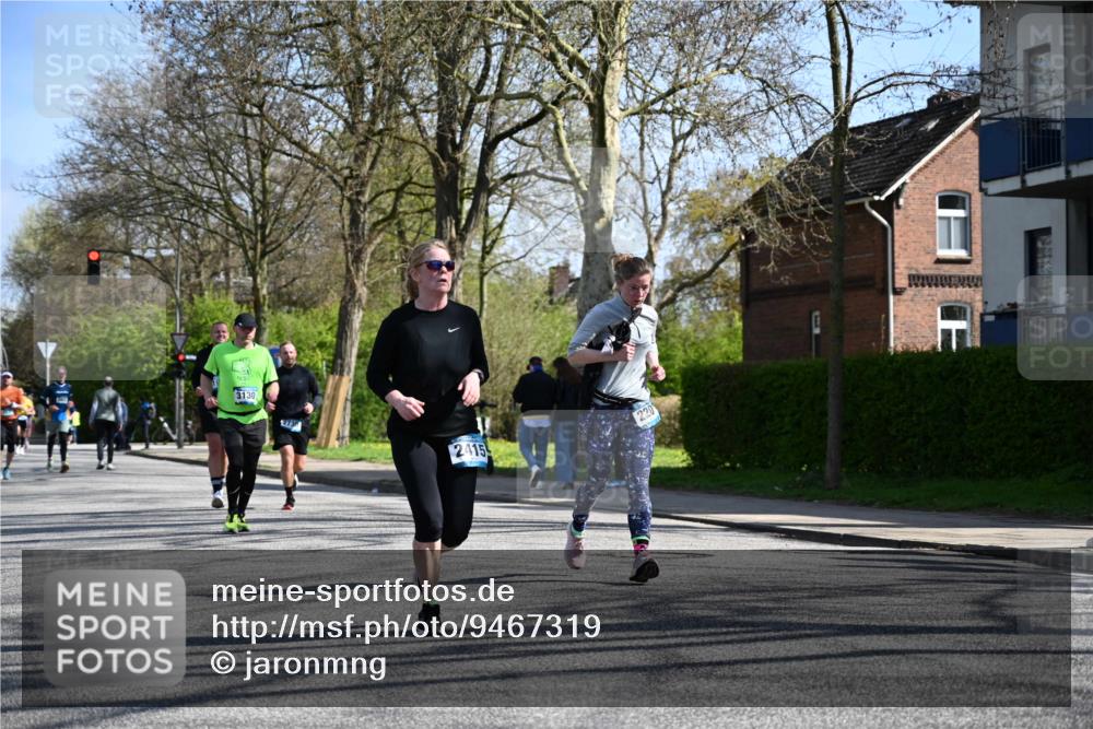 12.04.2026 - 45. Internationalen Wilhelmsburger Insellauf J. Mangold http://msf.ph/oto/9467319 12.04.2026 11:04:52 Ziel 2204, 5570, 3679, 3064, 2225, 2203, 2415, 3130, 4286, 4516, 5043, 2730, 2193, 4440, 4870, 2530, 3743, 5748, 4464, 5810, 3322, 3420 meine-sportfotos.de