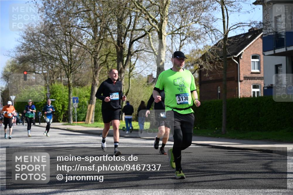 12.04.2026 - 45. Internationalen Wilhelmsburger Insellauf J. Mangold http://msf.ph/oto/9467337 12.04.2026 11:04:55 Ziel 3679, 3064, 2225, 2203, 2415, 3130, 4286, 4516, 5043, 2730, 2193, 4440, 4440, 4870, 2530, 3743, 5748, 4464, 5810, 3322, 3420 meine-sportfotos.de