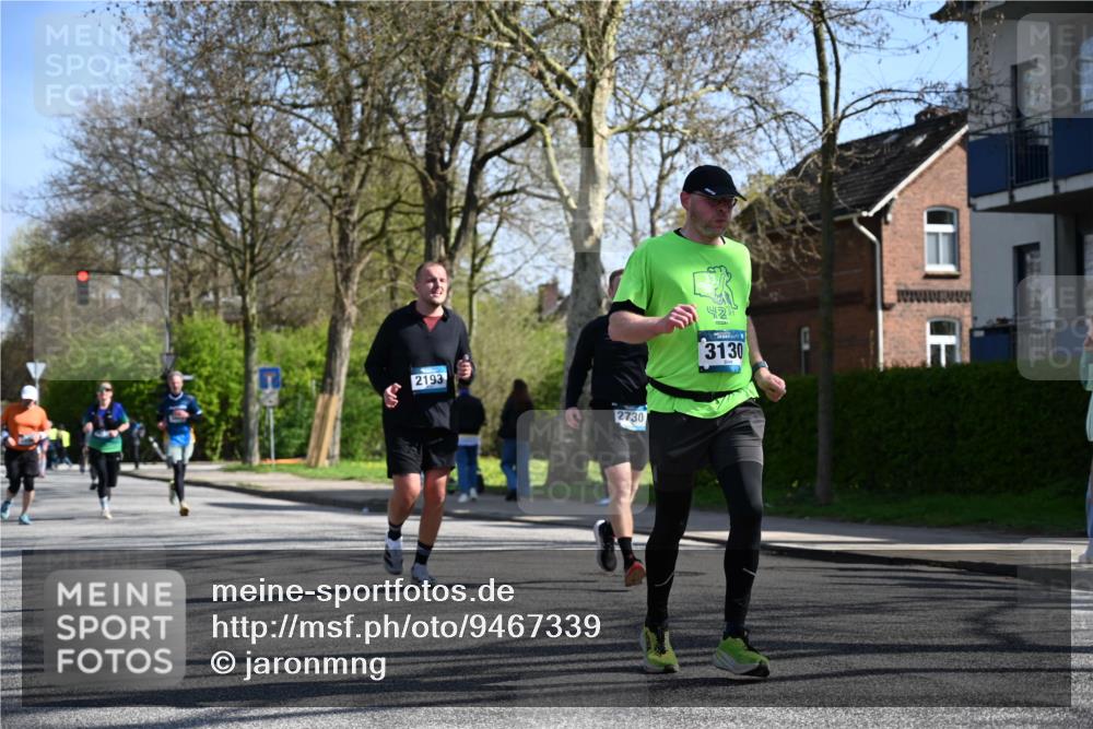 12.04.2026 - 45. Internationalen Wilhelmsburger Insellauf J. Mangold http://msf.ph/oto/9467339 12.04.2026 11:04:55 Ziel 3679, 3064, 2225, 2203, 2415, 3130, 4286, 4516, 5043, 2730, 2193, 4440, 4440, 4870, 2530, 3743, 5748, 4464, 5810, 3322, 3420 meine-sportfotos.de