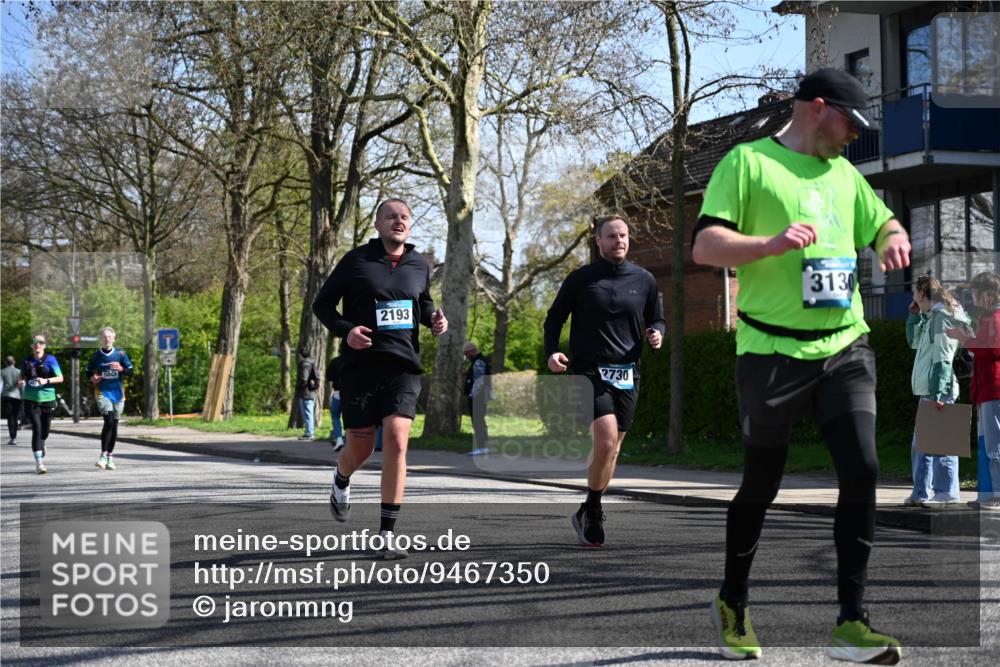 12.04.2026 - 45. Internationalen Wilhelmsburger Insellauf J. Mangold http://msf.ph/oto/9467350 12.04.2026 11:04:56 Ziel 3064, 2225, 2203, 2415, 3130, 4286, 4516, 5043, 2730, 2193, 4440, 4870, 2530, 3743, 5748, 4464, 5810, 3322, 3420 meine-sportfotos.de