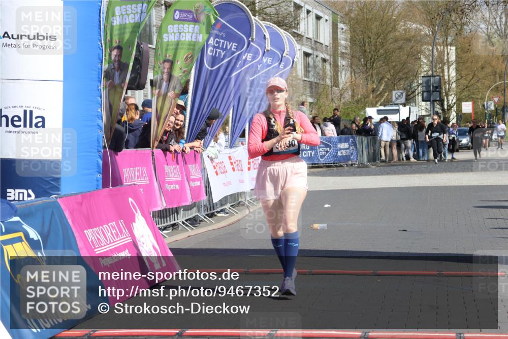 12.04.2026 - 45. Internationalen Wilhelmsburger Insellauf Strokosch-Dieckow http://msf.ph/oto/9467352 12.04.2026 11:17:31 Ziel 3080 meine-sportfotos.de