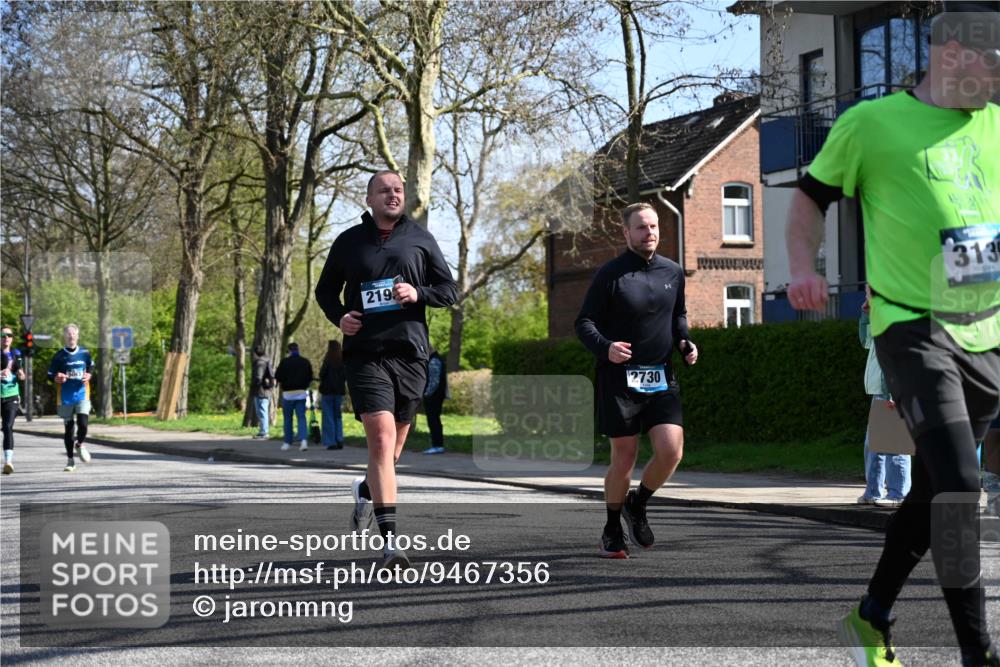 12.04.2026 - 45. Internationalen Wilhelmsburger Insellauf J. Mangold http://msf.ph/oto/9467356 12.04.2026 11:04:56 Ziel 3064, 2225, 2203, 2415, 3130, 4286, 4516, 5043, 2730, 2193, 4440, 4870, 2530, 3743, 5748, 4464, 5810, 3322, 3420 meine-sportfotos.de