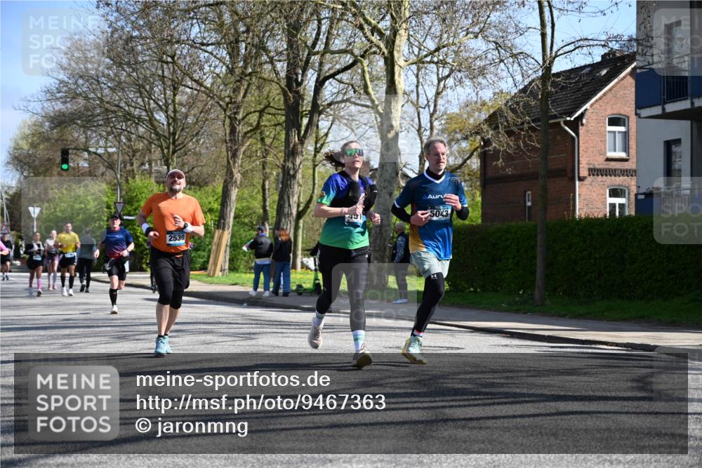 12.04.2026 - 45. Internationalen Wilhelmsburger Insellauf J. Mangold http://msf.ph/oto/9467363 12.04.2026 11:05:01 Ziel 2225, 2203, 2415, 3130, 4286, 4516, 5043, 2730, 2193, 4440, 4870, 2530, 3743, 5748, 4464, 5810, 3322, 3420, 3920 meine-sportfotos.de