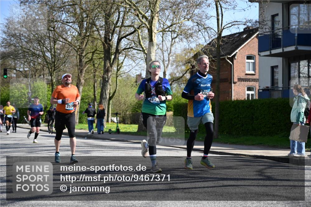 12.04.2026 - 45. Internationalen Wilhelmsburger Insellauf J. Mangold http://msf.ph/oto/9467371 12.04.2026 11:05:01 Ziel 2225, 2203, 2415, 3130, 4286, 4516, 5043, 2730, 2193, 4440, 4870, 2530, 3743, 5748, 4464, 5810, 3322, 3420, 3920 meine-sportfotos.de