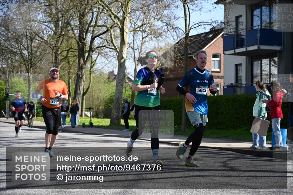 12.04.2026 - 45. Internationalen Wilhelmsburger Insellauf J. Mangold http://msf.ph/oto/9467376 12.04.2026 11:05:02 Ziel 2225, 2203, 2415, 3130, 4286, 4516, 5043, 2730, 2193, 4440, 4870, 2530, 3743, 3743, 5748, 4464, 5810, 3322, 3420, 3920, 2267 meine-sportfotos.de