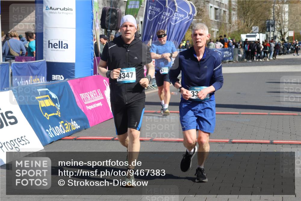 12.04.2026 - 45. Internationalen Wilhelmsburger Insellauf Strokosch-Dieckow http://msf.ph/oto/9467383 12.04.2026 11:01:46 Ziel 5298, 3358, 3347, 4703 meine-sportfotos.de