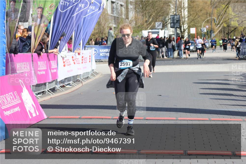 12.04.2026 - 45. Internationalen Wilhelmsburger Insellauf Strokosch-Dieckow http://msf.ph/oto/9467391 12.04.2026 11:17:45 Ziel 2597 meine-sportfotos.de