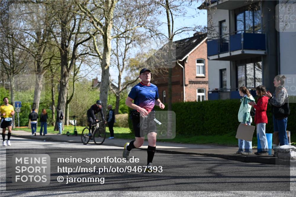 12.04.2026 - 45. Internationalen Wilhelmsburger Insellauf J. Mangold http://msf.ph/oto/9467393 12.04.2026 11:05:05 Ziel 2225, 2203, 2415, 3130, 4286, 4516, 5043, 2730, 2193, 4440, 4870, 2530, 3743, 5748, 4464, 5810, 3322, 3420, 3920, 2267, 2268, 2767 meine-sportfotos.de