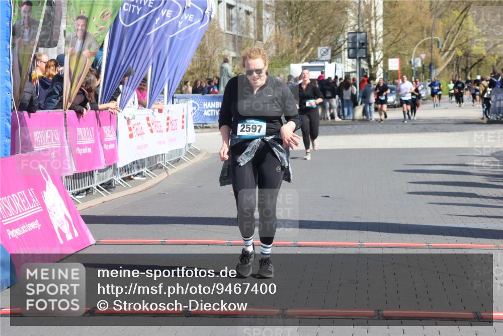 12.04.2026 - 45. Internationalen Wilhelmsburger Insellauf Strokosch-Dieckow http://msf.ph/oto/9467400 12.04.2026 11:17:45 Ziel 2597 meine-sportfotos.de