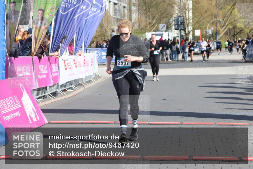 12.04.2026 - 45. Internationalen Wilhelmsburger Insellauf Strokosch-Dieckow http://msf.ph/oto/9467420 12.04.2026 11:17:45 Ziel 2597 meine-sportfotos.de