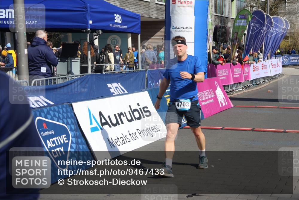 12.04.2026 - 45. Internationalen Wilhelmsburger Insellauf Strokosch-Dieckow http://msf.ph/oto/9467433 12.04.2026 11:01:49 Ziel 4703 meine-sportfotos.de