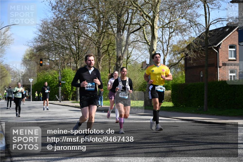 12.04.2026 - 45. Internationalen Wilhelmsburger Insellauf J. Mangold http://msf.ph/oto/9467438 12.04.2026 11:05:09 Ziel 2203, 2415, 3130, 4286, 4516, 5043, 2730, 2193, 4440, 4870, 2530, 3743, 5748, 4464, 5810, 3322, 3420, 3920, 2267, 2268, 2767, 2481, 2449 meine-sportfotos.de