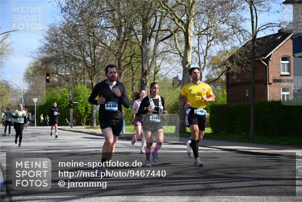 12.04.2026 - 45. Internationalen Wilhelmsburger Insellauf J. Mangold http://msf.ph/oto/9467440 12.04.2026 11:05:09 Ziel 2203, 2415, 3130, 4286, 4516, 5043, 2730, 2193, 4440, 4870, 2530, 3743, 5748, 4464, 5810, 3322, 3420, 3920, 2267, 2268, 2767, 2481, 2449 meine-sportfotos.de