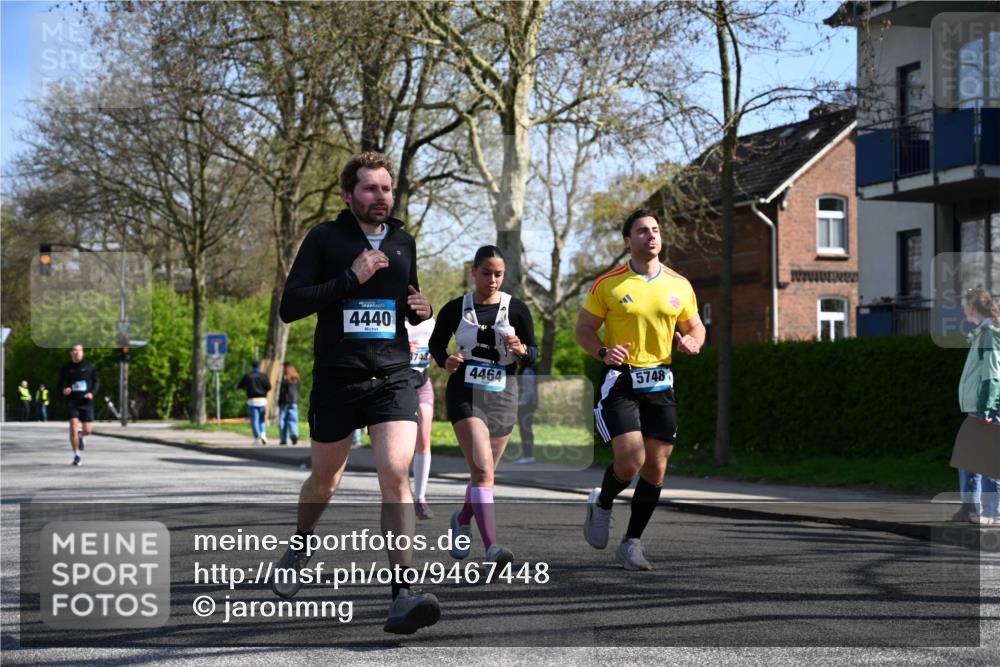 12.04.2026 - 45. Internationalen Wilhelmsburger Insellauf J. Mangold http://msf.ph/oto/9467448 12.04.2026 11:05:10 Ziel 2203, 2415, 3130, 4286, 4516, 5043, 2730, 2193, 4440, 4870, 2530, 3743, 5748, 4464, 5810, 3322, 3420, 3920, 2267, 2268, 2767, 2481, 2449 meine-sportfotos.de