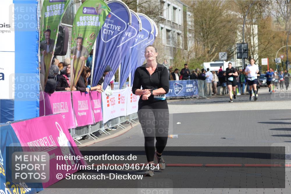 12.04.2026 - 45. Internationalen Wilhelmsburger Insellauf Strokosch-Dieckow http://msf.ph/oto/9467454 12.04.2026 11:17:52 Ziel 4136 meine-sportfotos.de