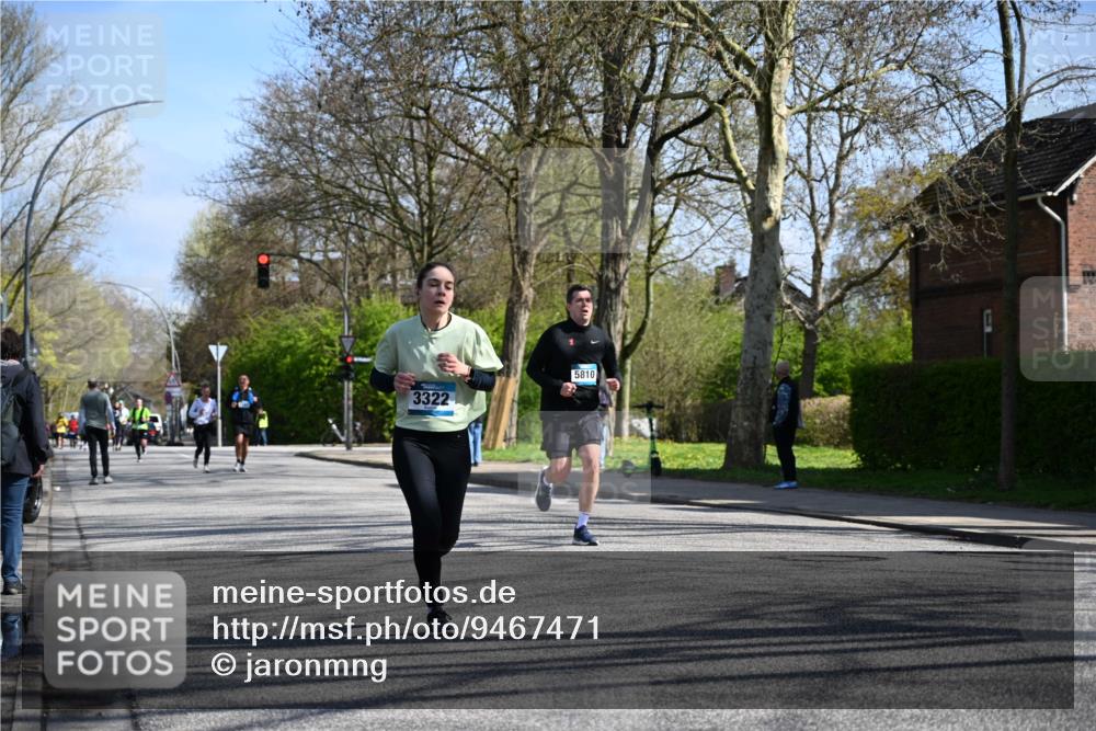12.04.2026 - 45. Internationalen Wilhelmsburger Insellauf J. Mangold http://msf.ph/oto/9467471 12.04.2026 11:05:15 Ziel 4286, 4516, 5043, 2730, 2193, 4440, 4870, 2530, 3743, 5748, 4464, 5810, 3322, 3420, 3420, 3920, 2267, 2268, 2268, 2767, 2481, 2449, 4865, 4188, 2749 meine-sportfotos.de