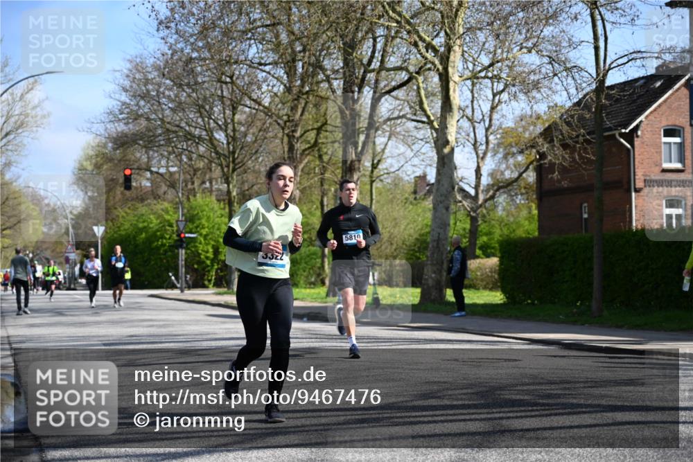 12.04.2026 - 45. Internationalen Wilhelmsburger Insellauf J. Mangold http://msf.ph/oto/9467476 12.04.2026 11:05:15 Ziel 4286, 4516, 5043, 2730, 2193, 4440, 4870, 2530, 3743, 5748, 4464, 5810, 3322, 3420, 3420, 3920, 2267, 2268, 2268, 2767, 2481, 2449, 4865, 4188, 2749 meine-sportfotos.de