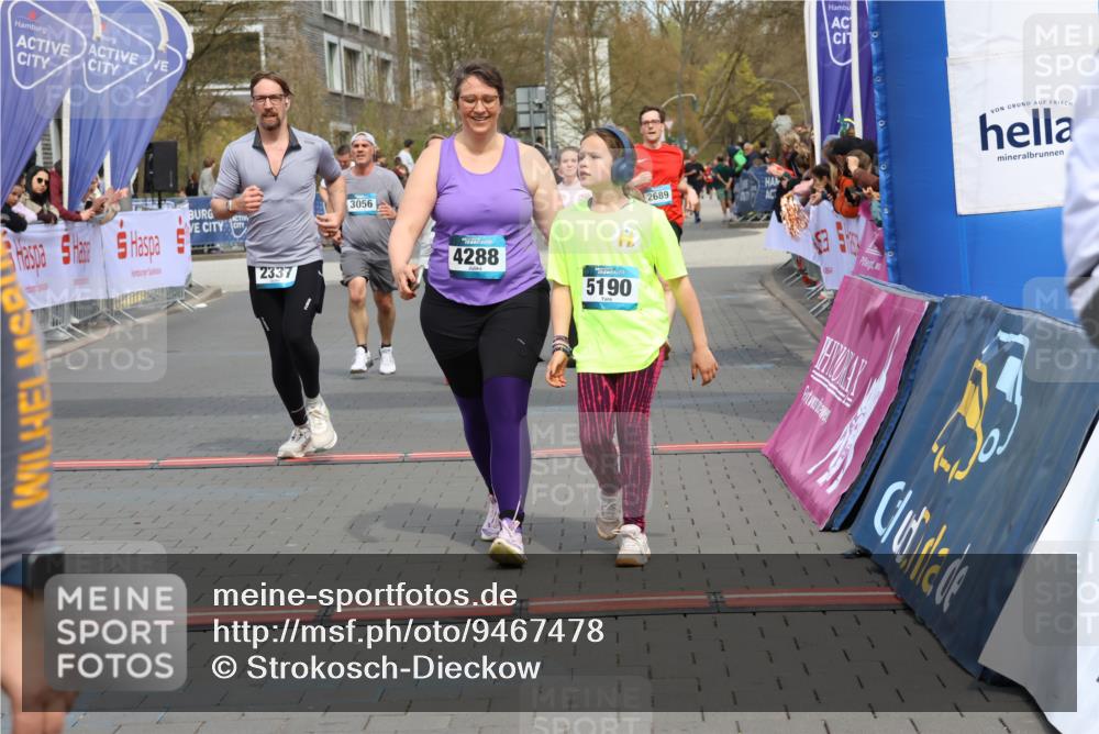 12.04.2026 - 45. Internationalen Wilhelmsburger Insellauf Strokosch-Dieckow http://msf.ph/oto/9467478 12.04.2026 13:10:01 Ziel 5108, 4288, 5190, 3121, 2337, 3056, 2688, 4776, 2689, 5095 meine-sportfotos.de