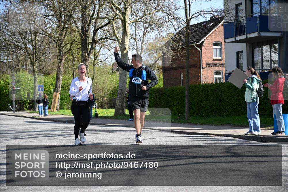 12.04.2026 - 45. Internationalen Wilhelmsburger Insellauf J. Mangold http://msf.ph/oto/9467480 12.04.2026 11:05:26 Ziel 3743, 5748, 4464, 5810, 3322, 3420, 3920, 2267, 2267, 2268, 2767, 2481, 2449, 4865, 4188, 2749, 4477, 4476, 5818, 3717 meine-sportfotos.de