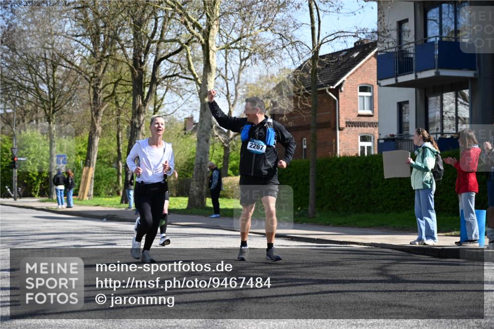 12.04.2026 - 45. Internationalen Wilhelmsburger Insellauf J. Mangold http://msf.ph/oto/9467484 12.04.2026 11:05:27 Ziel 3743, 5748, 4464, 5810, 3322, 3420, 3920, 2267, 2268, 2268, 2767, 2481, 2449, 4865, 4188, 2749, 4477, 4476, 5818, 3717 meine-sportfotos.de