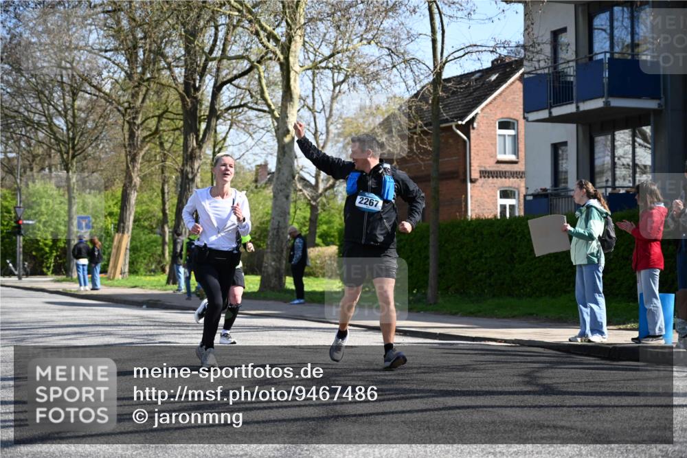 12.04.2026 - 45. Internationalen Wilhelmsburger Insellauf J. Mangold http://msf.ph/oto/9467486 12.04.2026 11:05:27 Ziel 3743, 5748, 4464, 5810, 3322, 3420, 3920, 2267, 2268, 2268, 2767, 2481, 2449, 4865, 4188, 2749, 4477, 4476, 5818, 3717 meine-sportfotos.de