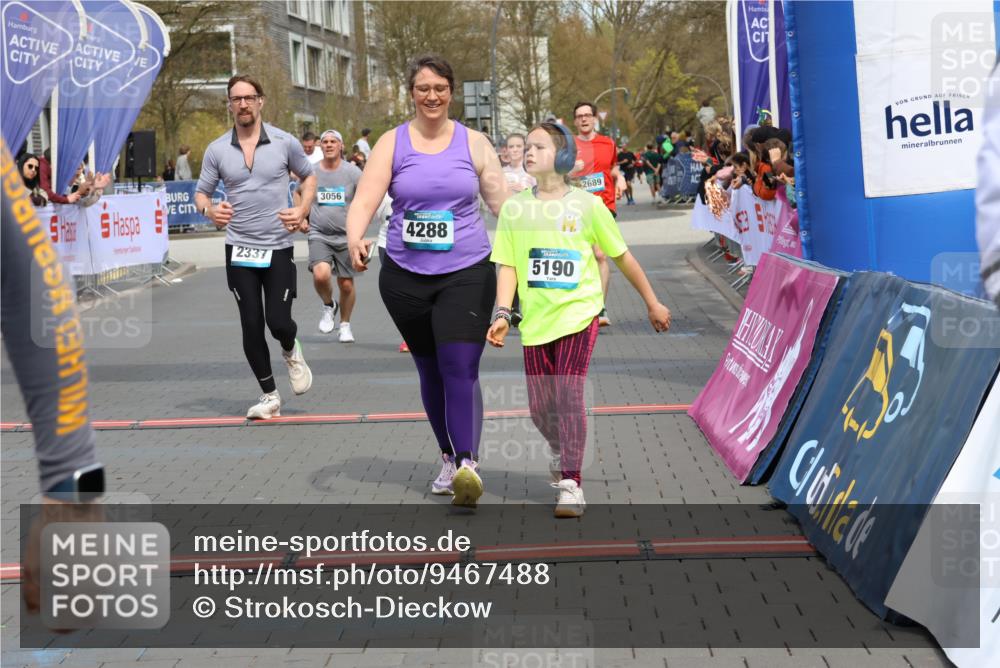 12.04.2026 - 45. Internationalen Wilhelmsburger Insellauf Strokosch-Dieckow http://msf.ph/oto/9467488 12.04.2026 13:10:01 Ziel 5108, 4288, 5190, 3121, 2337, 3056, 2688, 4776, 2689, 5095 meine-sportfotos.de