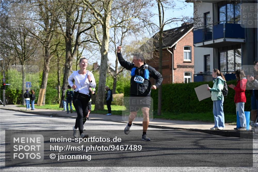 12.04.2026 - 45. Internationalen Wilhelmsburger Insellauf J. Mangold http://msf.ph/oto/9467489 12.04.2026 11:05:27 Ziel 3743, 5748, 4464, 5810, 3322, 3420, 3920, 2267, 2268, 2268, 2767, 2481, 2449, 4865, 4188, 2749, 4477, 4476, 5818, 3717 meine-sportfotos.de