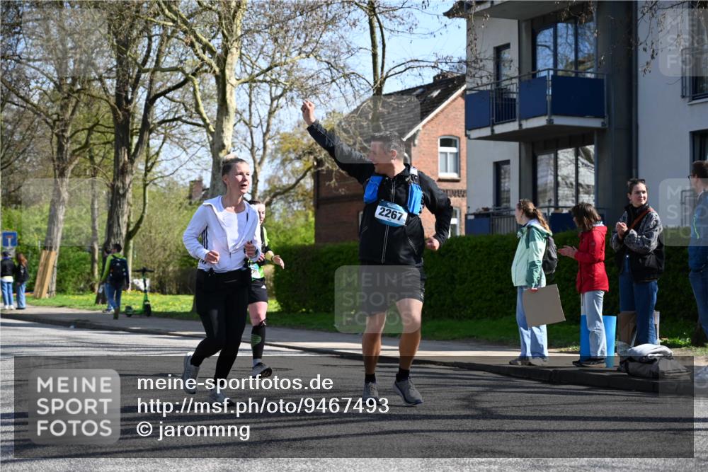12.04.2026 - 45. Internationalen Wilhelmsburger Insellauf J. Mangold http://msf.ph/oto/9467493 12.04.2026 11:05:27 Ziel 3743, 5748, 4464, 5810, 3322, 3420, 3920, 2267, 2268, 2268, 2767, 2481, 2449, 4865, 4188, 2749, 4477, 4476, 5818, 3717 meine-sportfotos.de