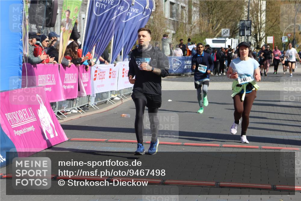 12.04.2026 - 45. Internationalen Wilhelmsburger Insellauf Strokosch-Dieckow http://msf.ph/oto/9467498 12.04.2026 11:02:10 Ziel 2271, 3466, 4612 meine-sportfotos.de
