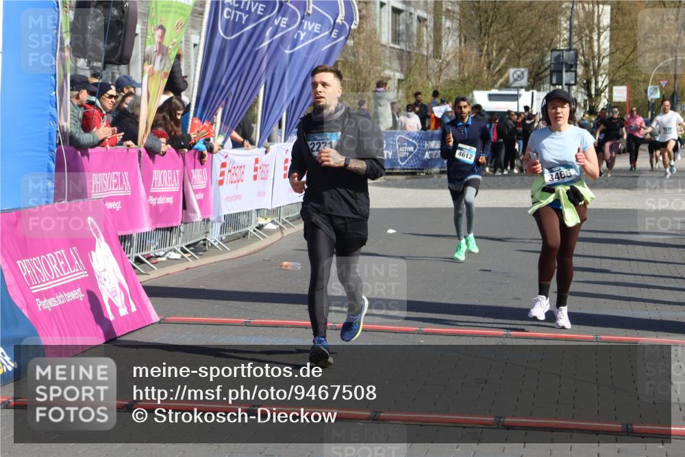 12.04.2026 - 45. Internationalen Wilhelmsburger Insellauf Strokosch-Dieckow http://msf.ph/oto/9467508 12.04.2026 11:02:10 Ziel 2271, 3466, 4612 meine-sportfotos.de