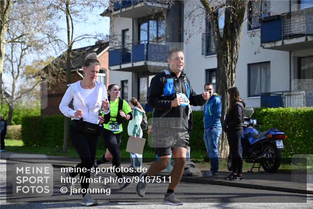 12.04.2026 - 45. Internationalen Wilhelmsburger Insellauf J. Mangold http://msf.ph/oto/9467511 12.04.2026 11:05:28 Ziel 5748, 4464, 5810, 3322, 3420, 3920, 2267, 2268, 2767, 2481, 2449, 4865, 4188, 2749, 4477, 4476, 5818, 3717 meine-sportfotos.de