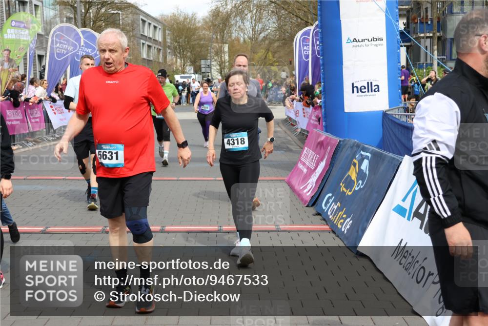 12.04.2026 - 45. Internationalen Wilhelmsburger Insellauf Strokosch-Dieckow http://msf.ph/oto/9467533 12.04.2026 13:09:55 Ziel 4318, 4911, 4857, 3076, 5682, 5611, 5108, 4288, 5190, 3121 meine-sportfotos.de