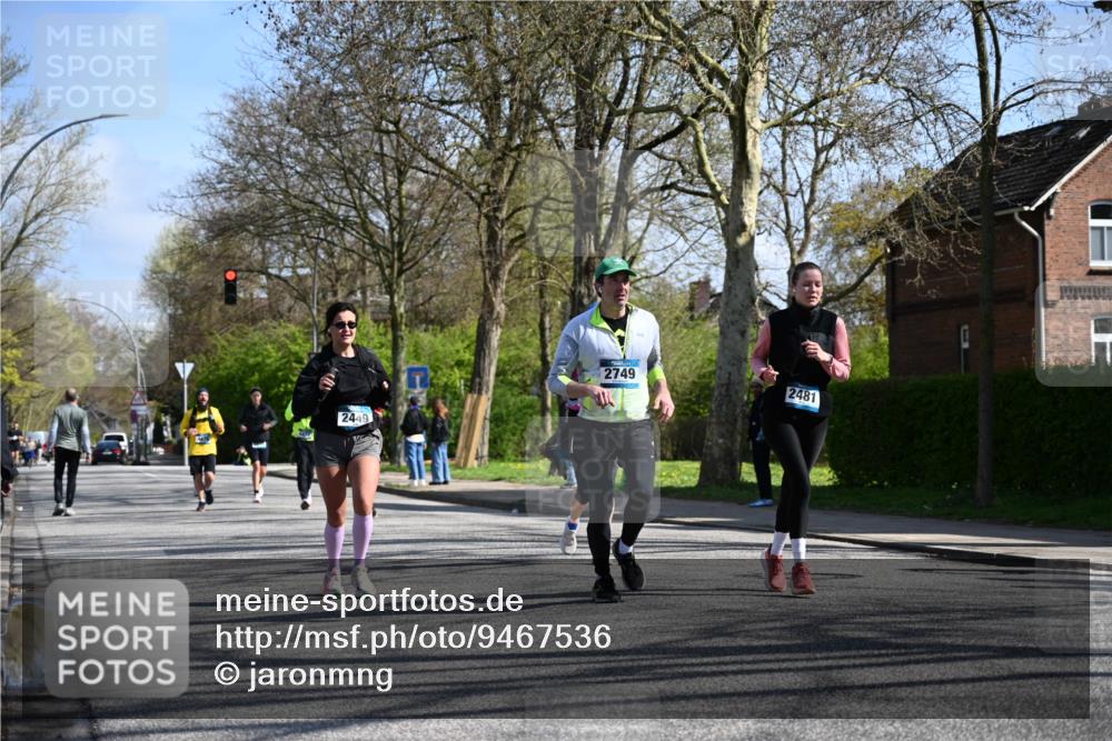 12.04.2026 - 45. Internationalen Wilhelmsburger Insellauf J. Mangold http://msf.ph/oto/9467536 12.04.2026 11:05:40 Ziel 3420, 3920, 2267, 2268, 2767, 2481, 2449, 4865, 4188, 2749, 4477, 4476, 5818, 3717, 2330 meine-sportfotos.de
